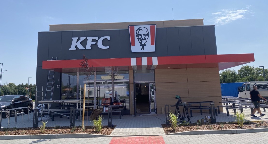 Gyula KFC DT autós gyorsétterem